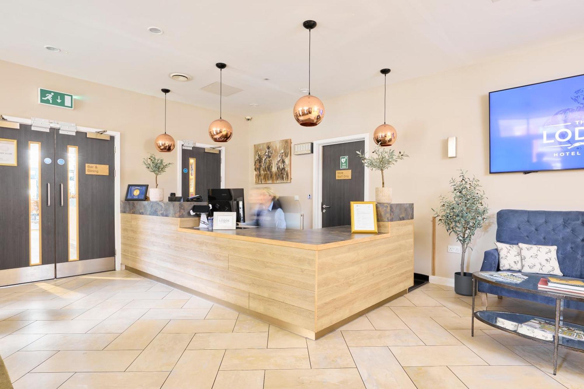 The Lodge Hotel Newbury  Buitenkant foto