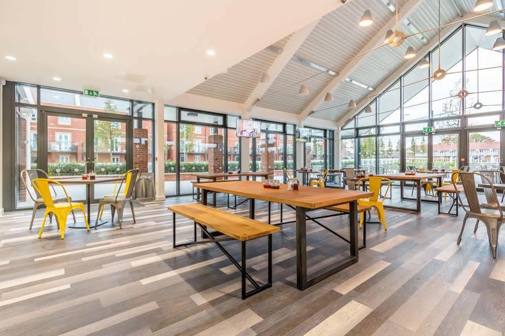 The Lodge Hotel Newbury  Buitenkant foto