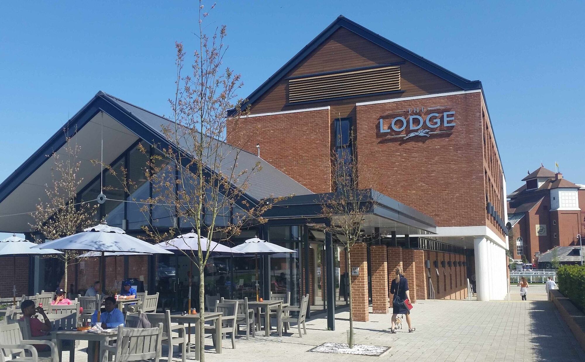 The Lodge Hotel Newbury  Buitenkant foto